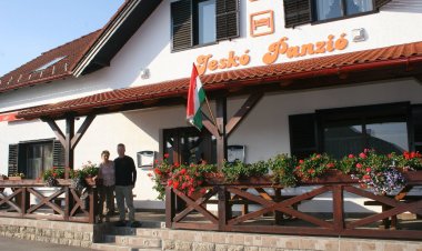 Jeskó Panzió Zirc