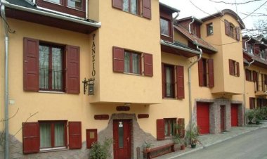 Decsi Panzió Esztergom