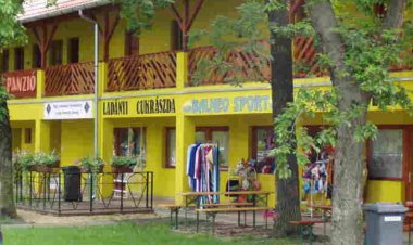 Kastélypark Fürdő Panzió Füzesgyarmat