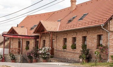 Wekler Családi Pincészet és Panzió Mecseknádasd