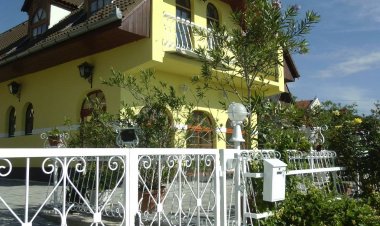 Zafír Panzió és Étterem Balatongyörök