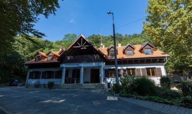 Alsóvadácsi Vadászház Süttő