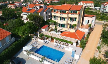 Hotel Pansion Comfort Bok Novalja Horvátország