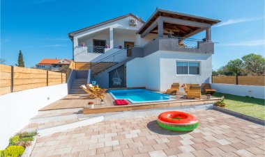 Vendégház Tinj - CDA764 Horvátország