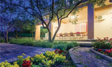 Vendégház Kaštel Štafilić - CDE356 Horvátország