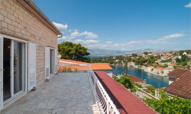 Vendégház Splitska - CDB746 Horvátország