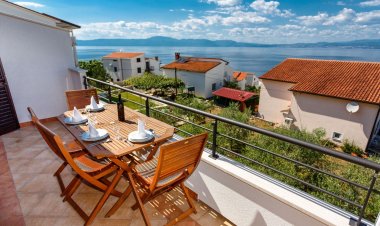 Apartments Karabaic Njivice Horvátország