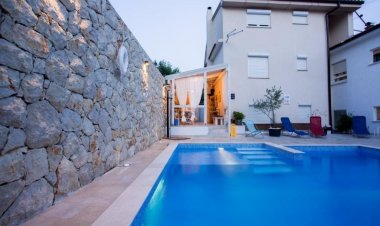 Apartmani Švob s Bazenom Novi Vinodolski Horvátország