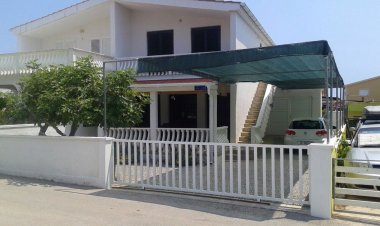 Apartment Poslon Vir Horvátország