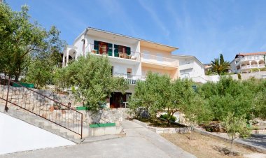 Apartments Slobodan Okrug Gornji Horvátország