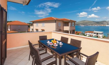 Apartman Okrug Gornji - CDE135 Horvátország