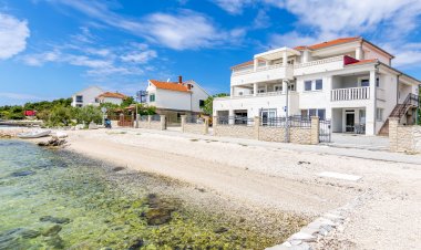 Apartments Villa J i M by the sea Rogoznica Horvátország