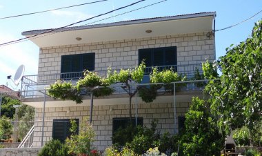 Apartmani Pero Marina Horvátország