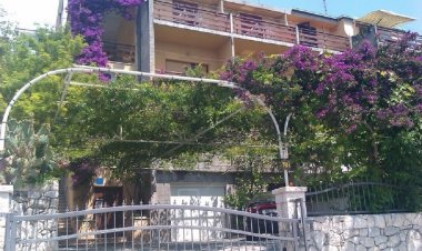Apartmani Bor Makarska Horvátország