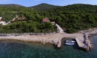 House Pluto Tkon Horvátország