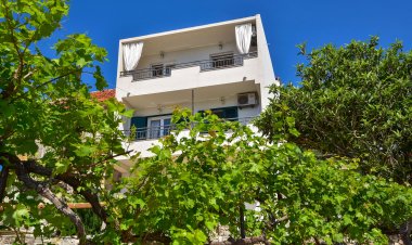 Apartments Nina & Mili Igrane Horvátország