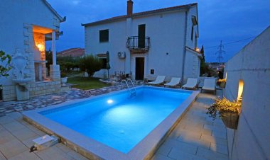 Apartment Ana with private pool Solin Horvátország