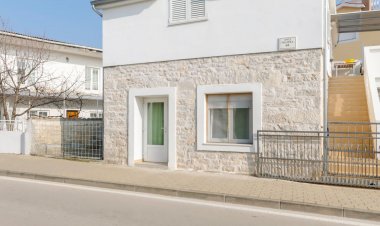 Apartment Lovely near center Vodice Horvátország