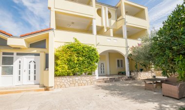 Apartments Only For Family Stara Novalja Horvátország