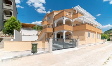 Apartmani Lux 2 Marina Horvátország