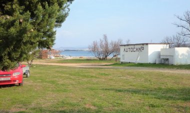 Apartments LEA-by the pebble beach "Jaz" Starigrad Paklenica Horvátország