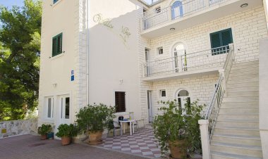 Apartments Milan Bol Horvátország