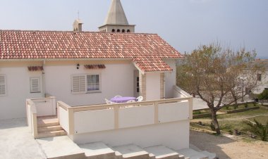 Apartmani Luca Povljana Horvátország