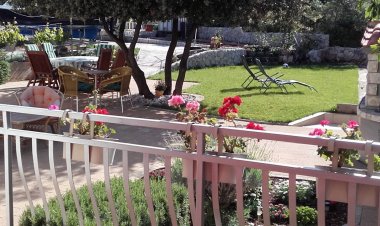 Apartments Flora Rogoznica Horvátország