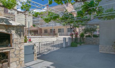 Apartment Anica Omis Horvátország