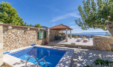 House PETRIC Bol Horvátország