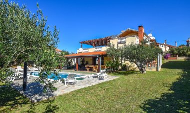 Apartments Flora Pakostane Horvátország