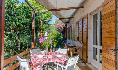 House Green oases in center Hvar Horvátország