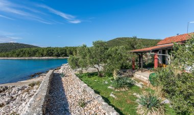 House Rose Hip Tkon Horvátország