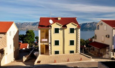 Apartmani Karlena Postira Horvátország