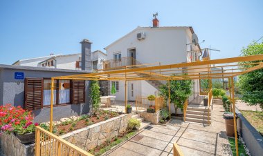 Apartmani Klavdija Vodice Horvátország