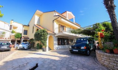 Apartment Flora Pješčana Uvala Horvátország