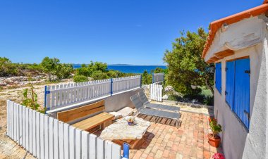 House Livingston Nevidane Horvátország