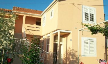 Apartman Neno Sutomišćica Horvátország