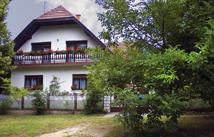 Eszter Apartmanház Siófok