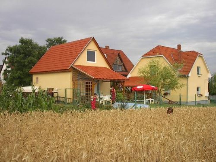 Balatoni Nyár Vendégház Balatonendréd