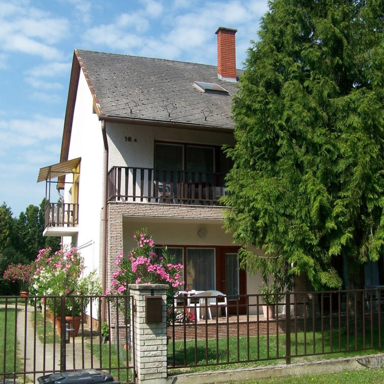 Gyöngyi Vendégház Balatonföldvár