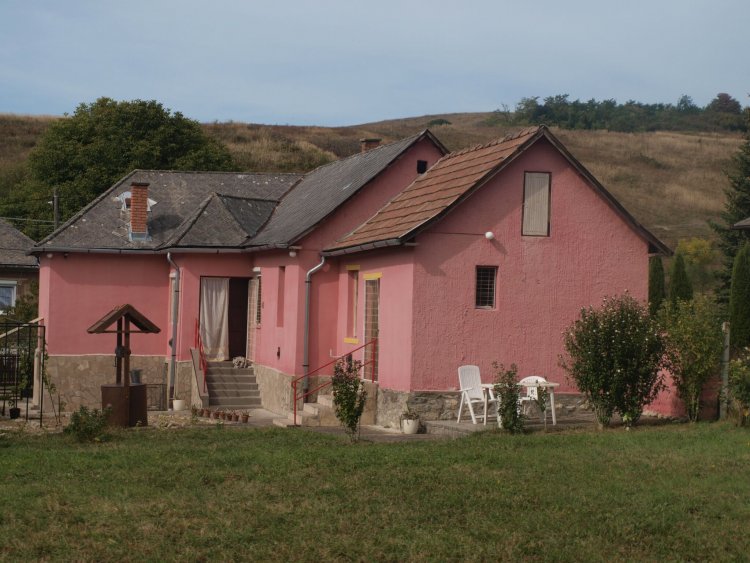 Hibiszkusz Ház Bekölce