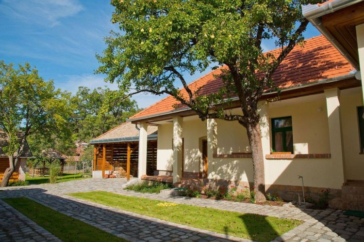 Körtefa Vendégház Alsópetény