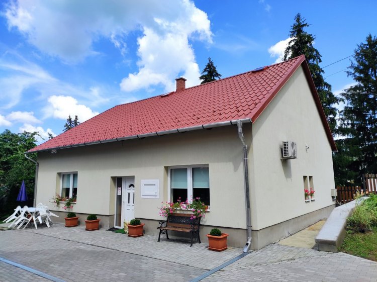Gesztenyéskert Vendégház Somoskőújfalu