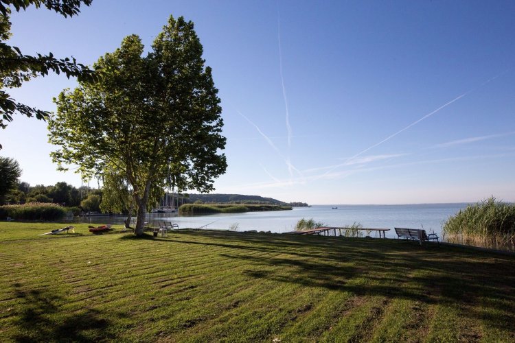 Laguna Yacht Club Vízparti Vendégház Balatonfűzfő