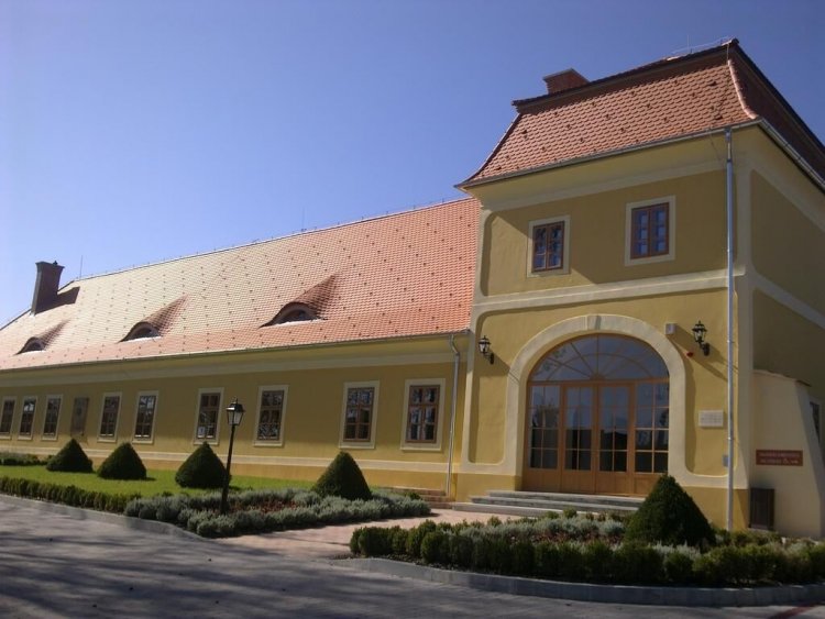 Bél Mátyás Látogatóközpont Balatonkeresztúr