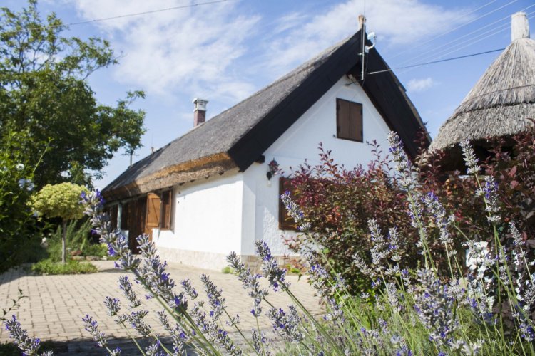 Sweet Cottage Vendégház Gyenesdiás