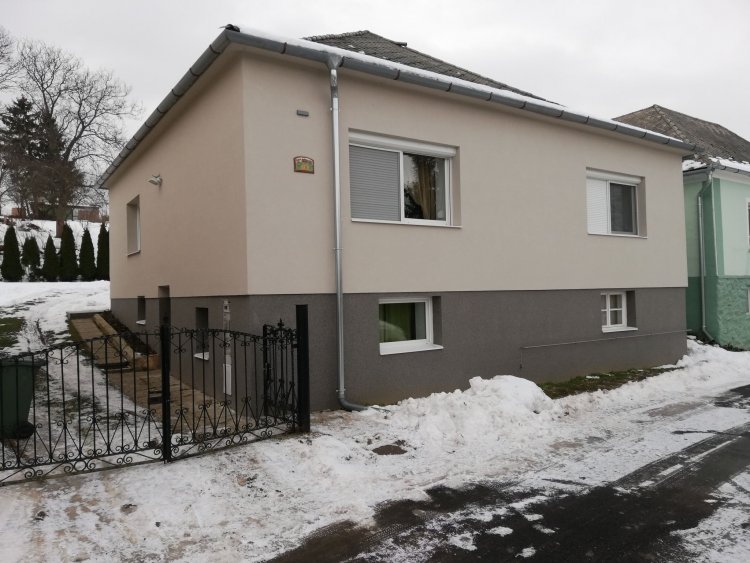 Kilencház Vendégház Úrkút