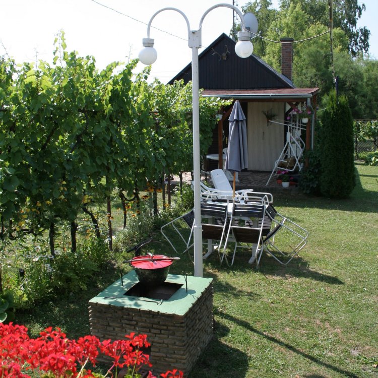 Villa-Tábori Balatonmáriafürdő