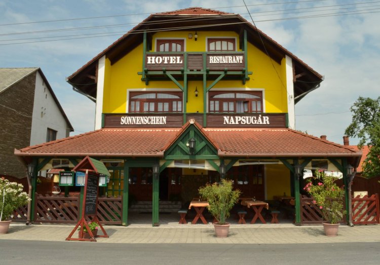 Hotel Napsugár Balatonmáriafürdő